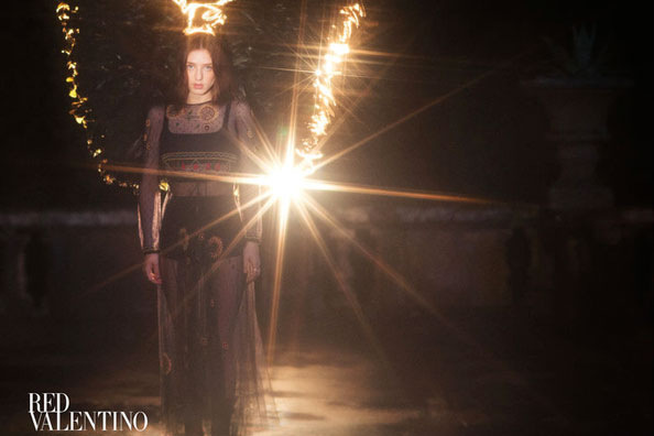 Signorina Grandi Firme, noleggio abiti - Spot Red Valentino
