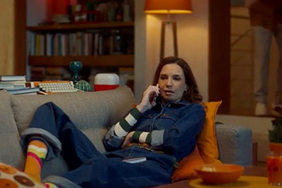 Signorina Grandi Firme, noleggio abiti - Spot ACEA