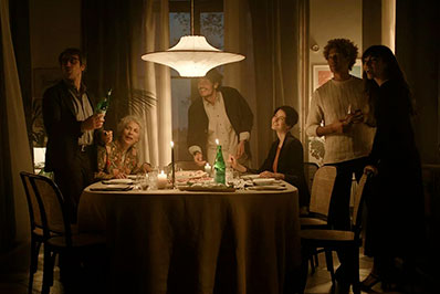 Signorina Grandi Firme, noleggio abiti - Spot San Pellegrino