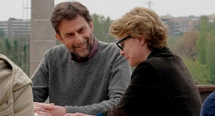 Signorina Grandi Firme, noleggio abiti - Caracters